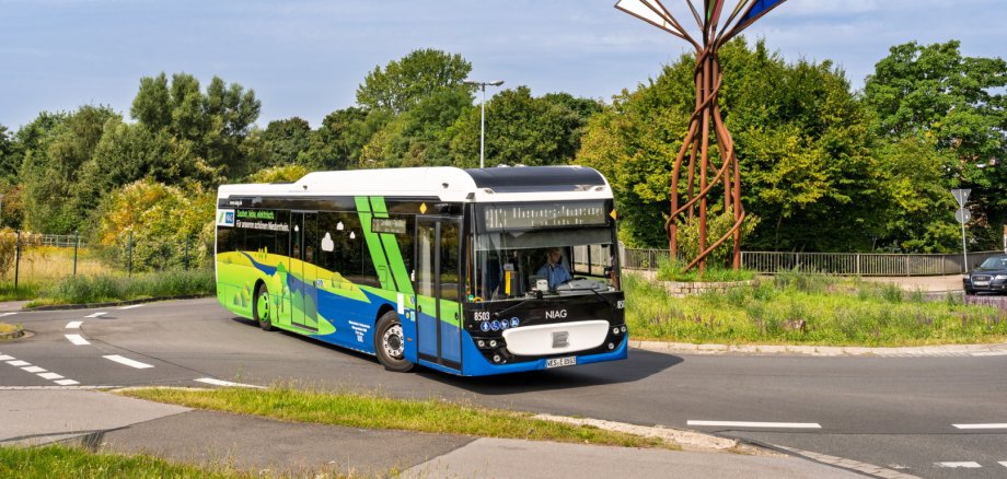 NIAG-elektrische bussen in stadsgezichten NIAG-elektrische bussen in stadsgezichten