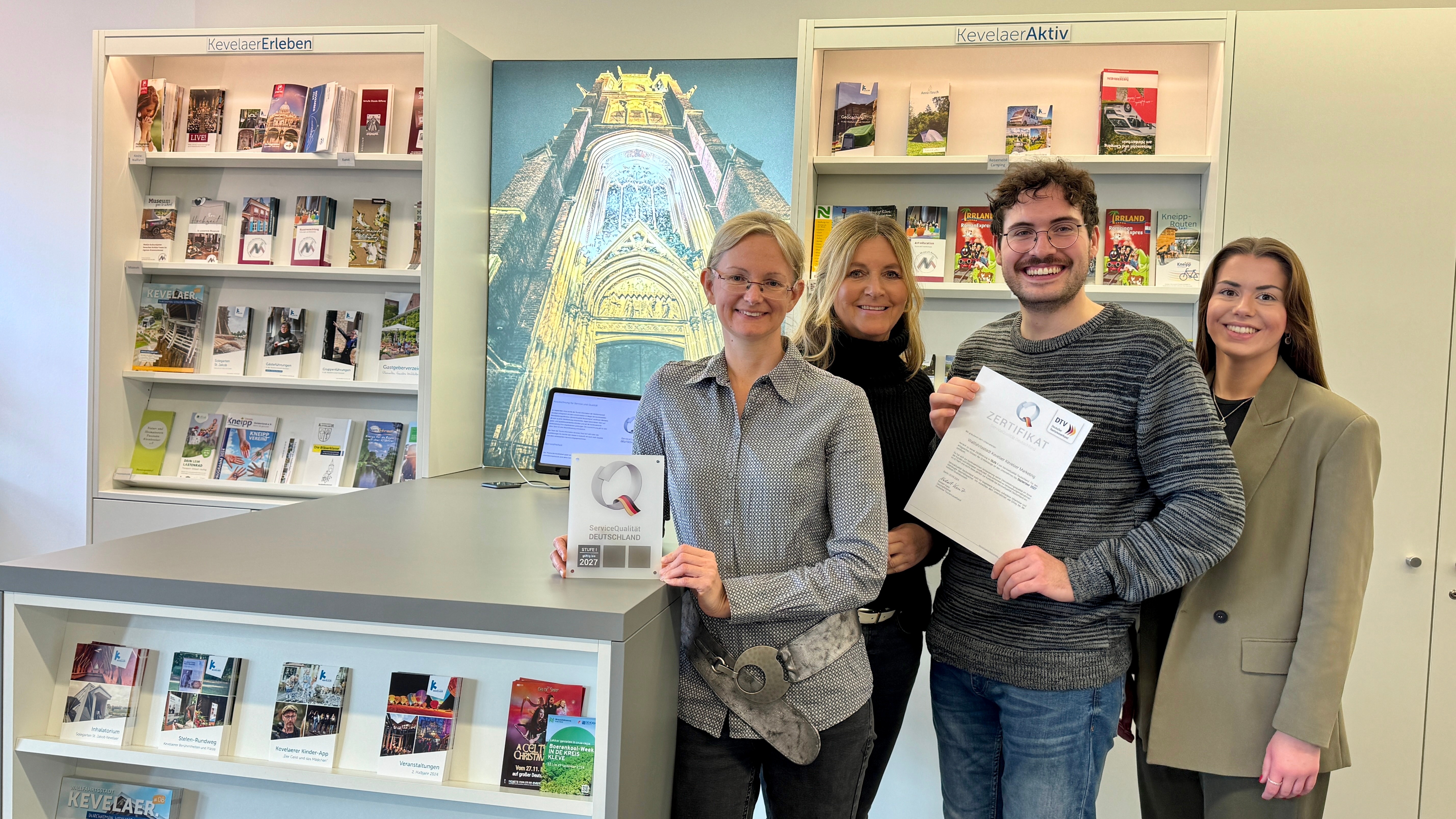 Het team van Tourist Information Kevelaer is erg blij met de toekenning van het "Q Seal".