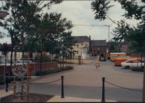 Поховати вулицю Сент-Едмундс Поховати вулицю Сент-Едмундс